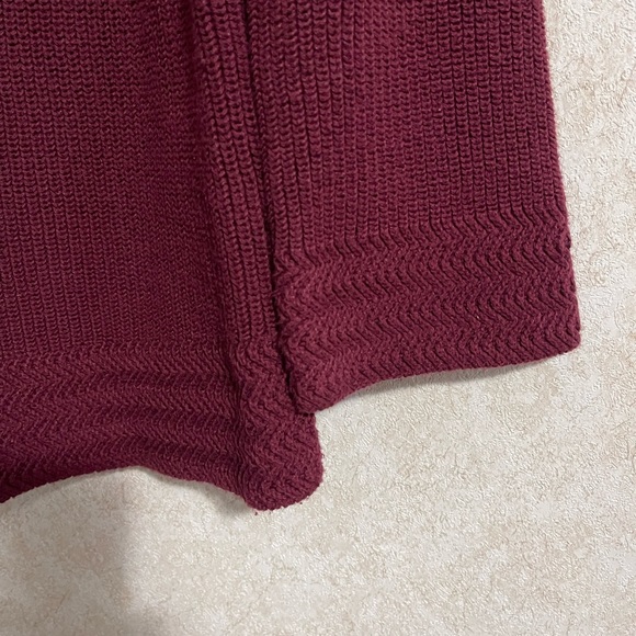 Style & Co wine sweater. - Picture 3 of 4